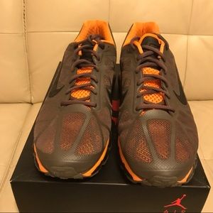 Mens Nike AirMax sneakers 2011, size US 11